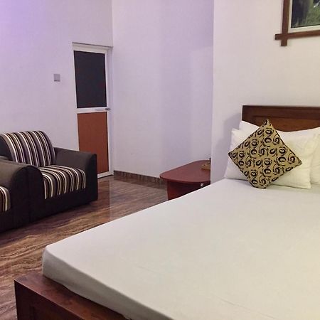 Thisara Guest House Polonnaruwa Δωμάτιο φωτογραφία